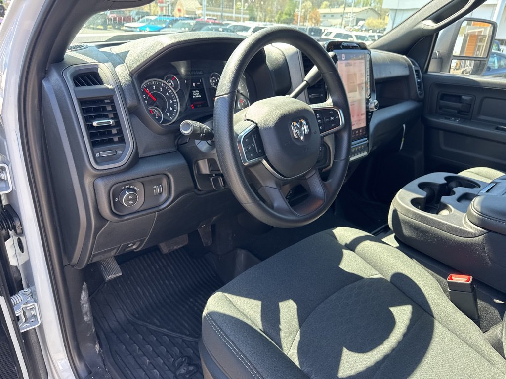 New 2026 RAM 3500 Tradesman AWD/4WD image 10