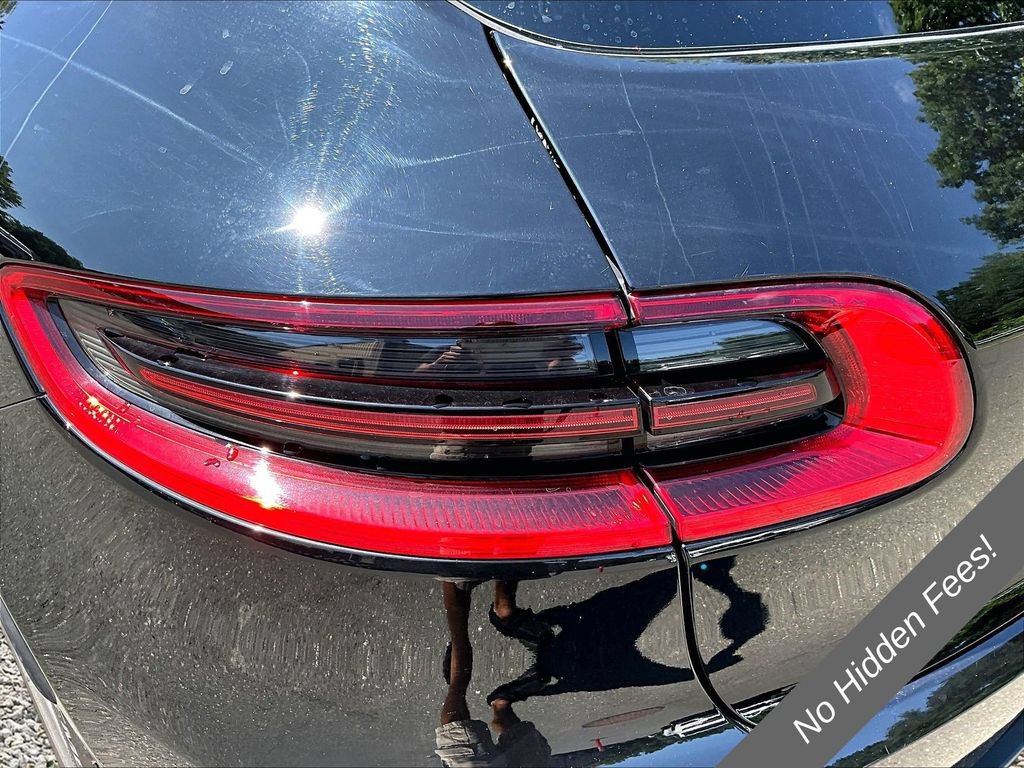 Used 2018 Porsche Macan Turbo w/ Premium Package Plus AWD/4WD image 27