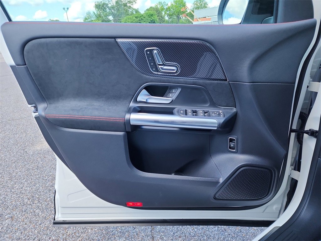 New 2025 Mercedes-Benz GLA 250 image 21