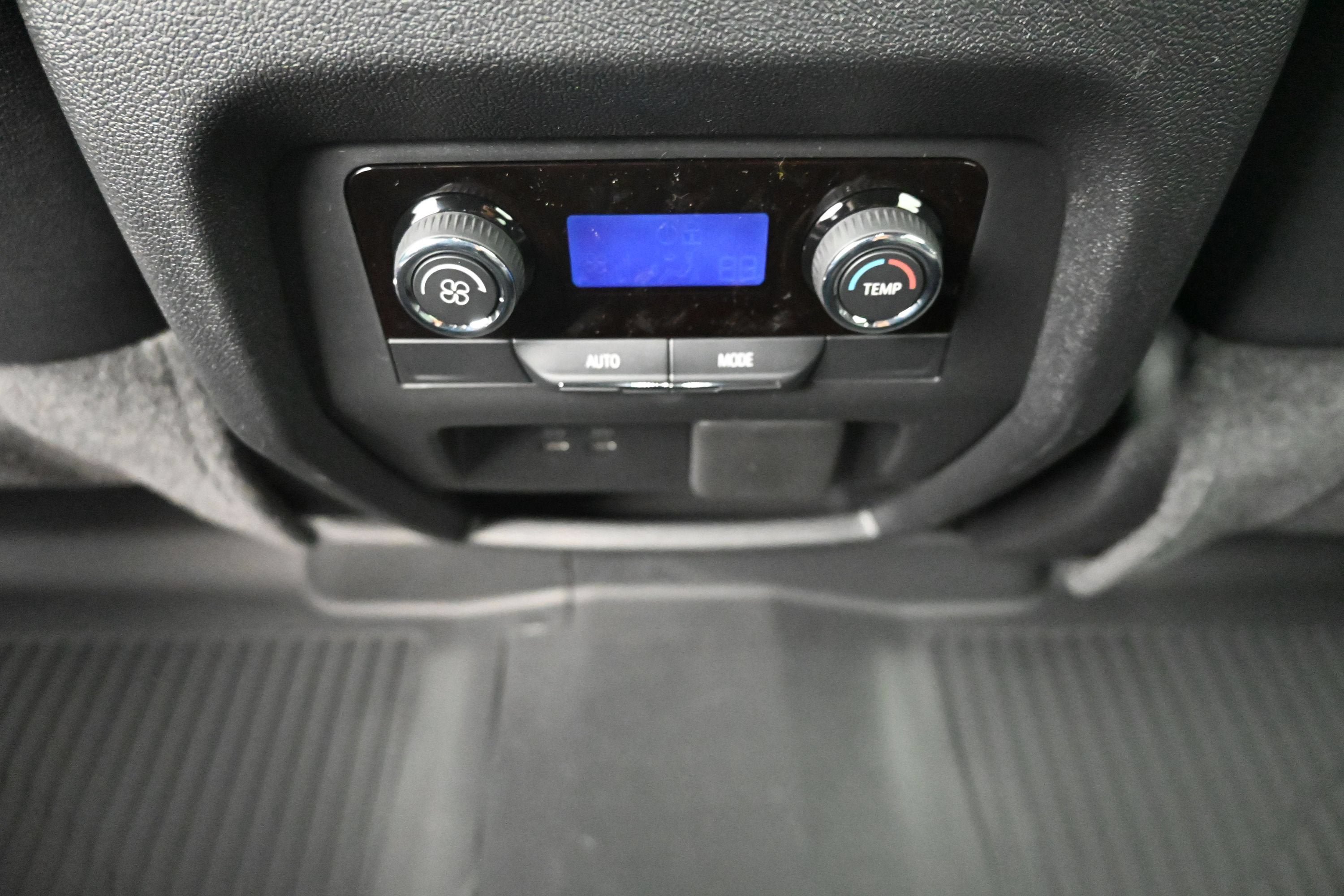 New 2026 Chevrolet Traverse LT w/ Driver Confidence Package FWD image 25