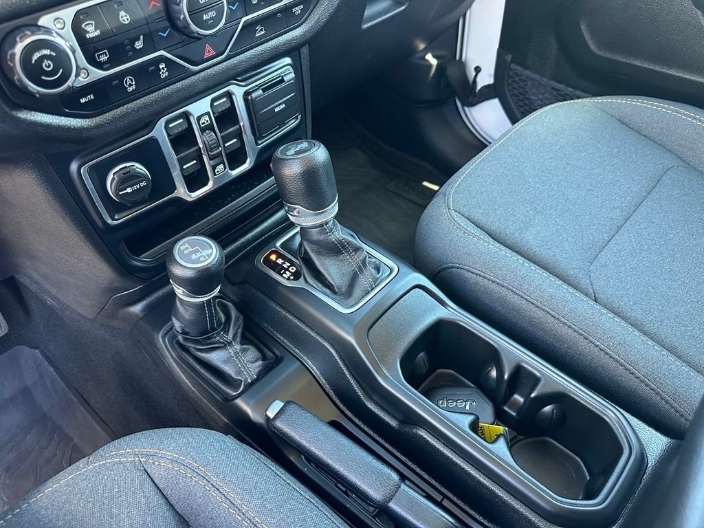 Used 2024 Jeep Wrangler Unlimited Sport AWD/4WD image 29