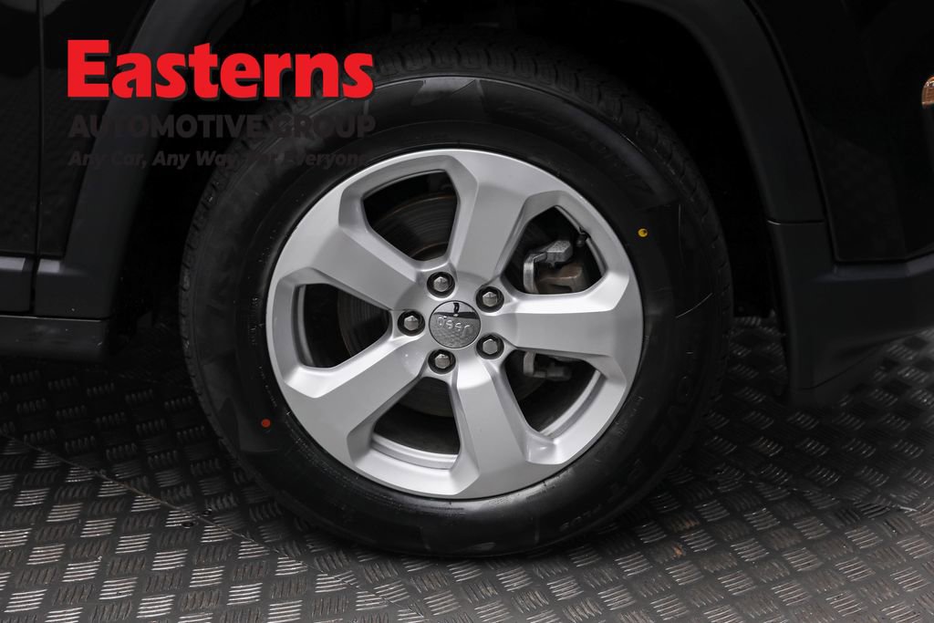 Used 2019 Jeep Compass Latitude w/ Cold Weather Group image 32