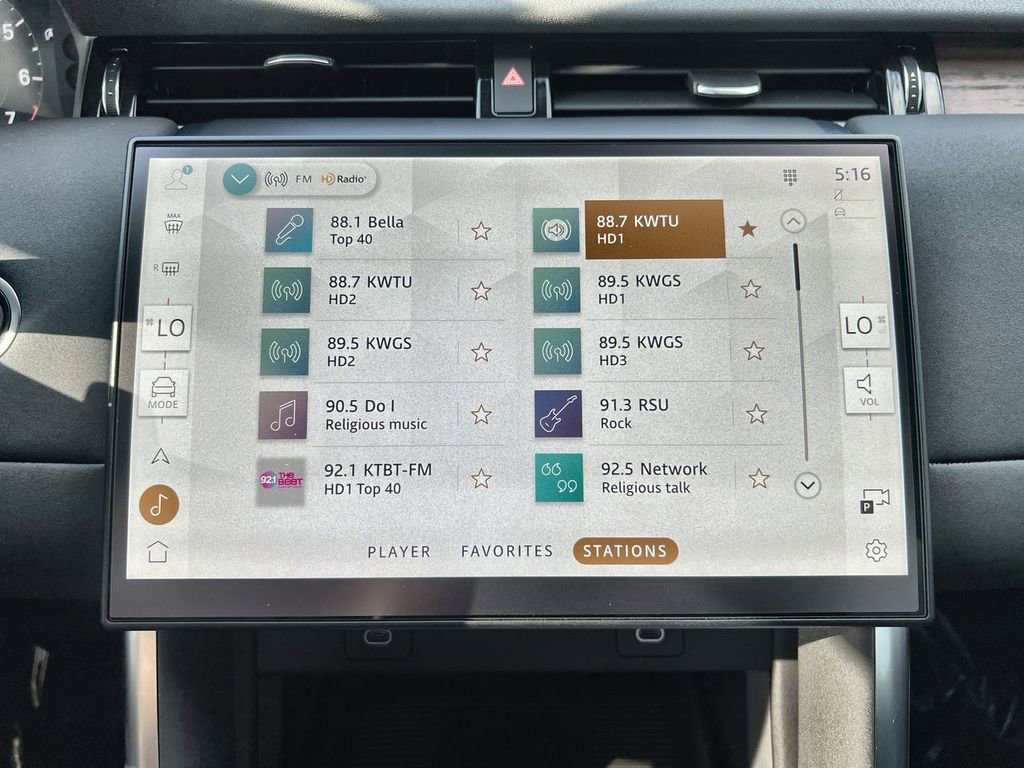 Certified 2025 Land Rover Discovery Sport S image 23