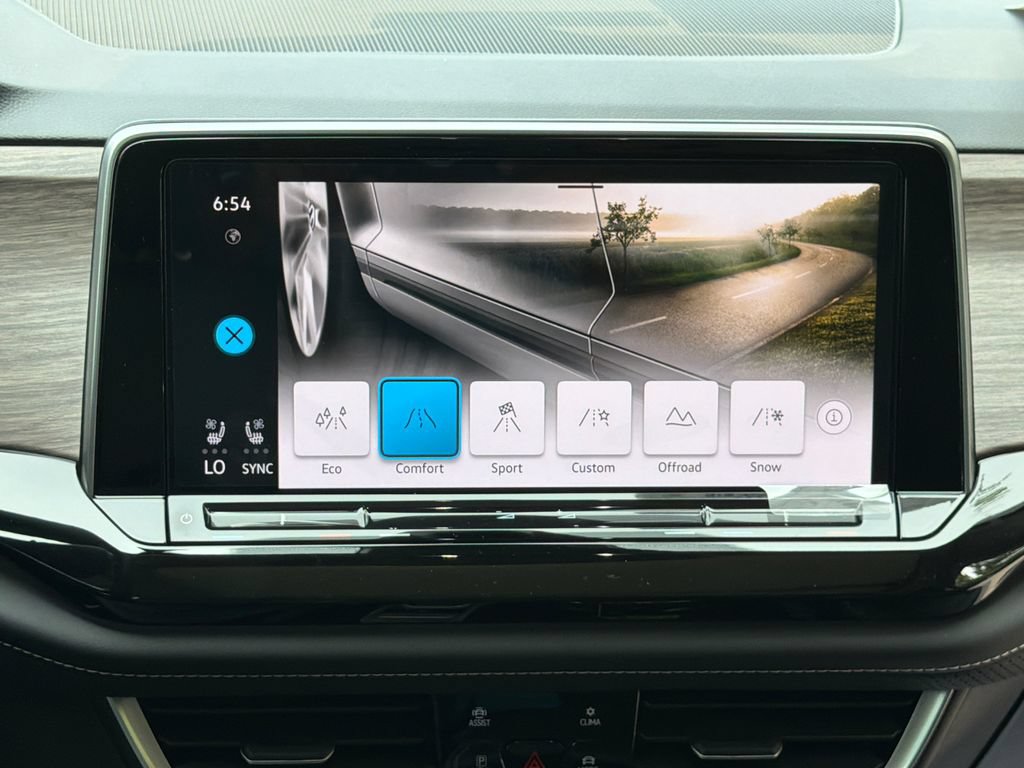 New 2026 Volkswagen Atlas SEL AWD/4WD image 10
