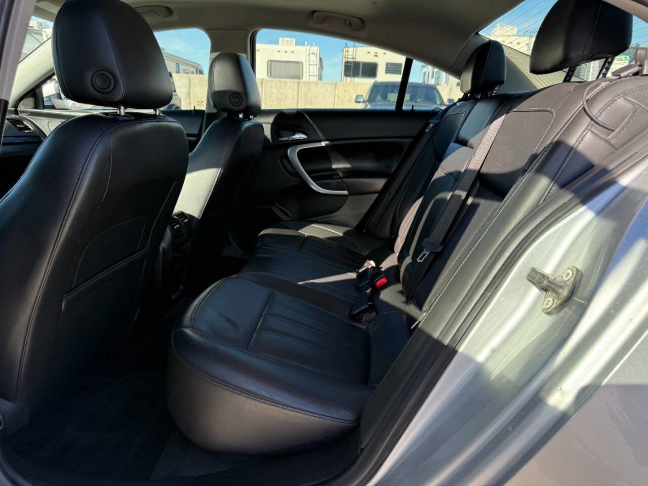 Used 2012 Buick Regal Leather image 18