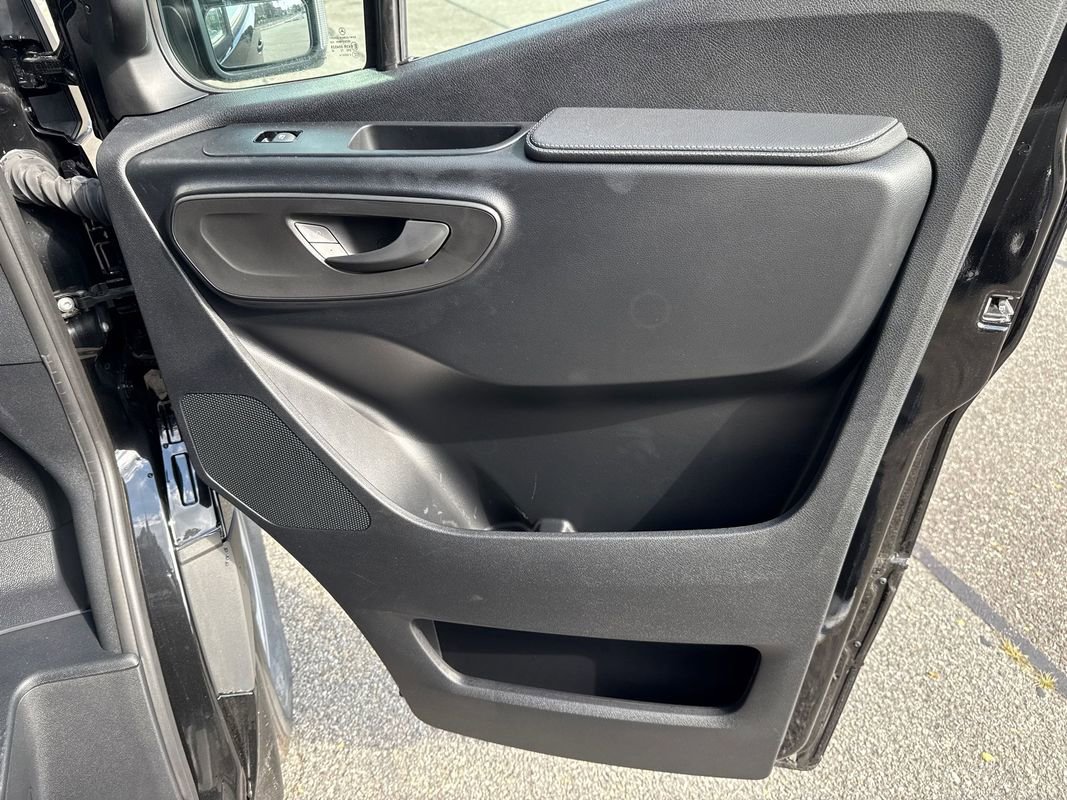 Used 2025 Mercedes-Benz Sprinter 2500 image 22