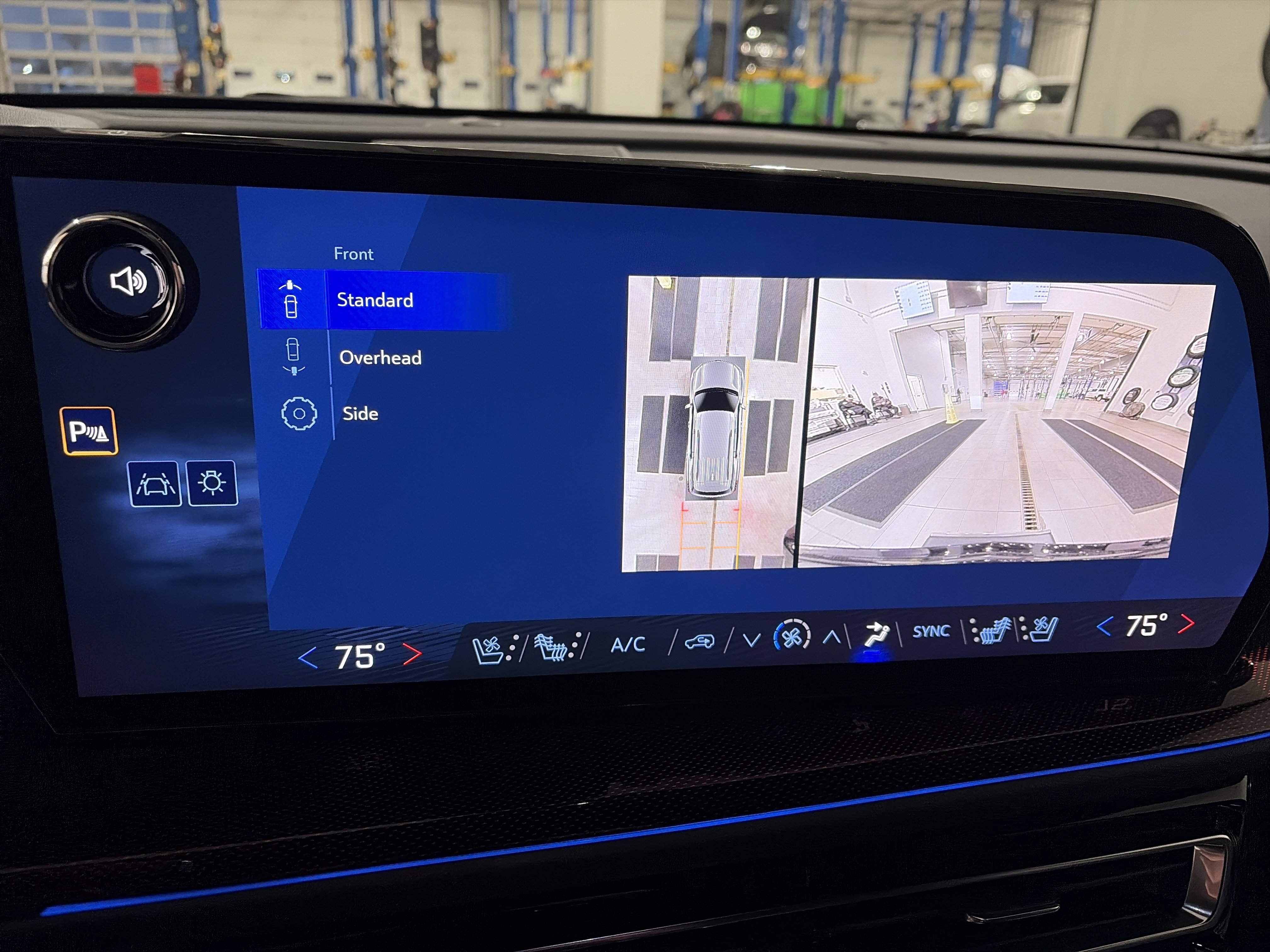 New 2026 Chevrolet Traverse RS w/ LPO, Floor Liner Package image 25