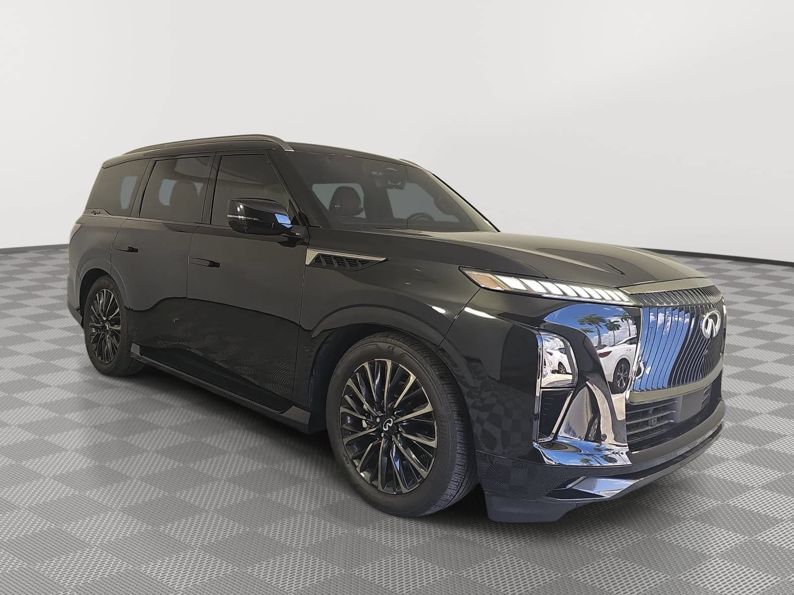 Used 2025 INFINITI QX80 Autograph AWD/4WD image 2