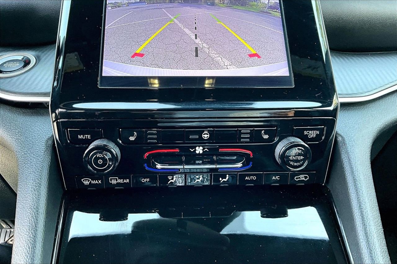 Certified 2023 Jeep Grand Cherokee Altitude image 18