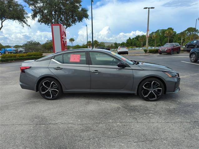 Certified 2024 Nissan Altima 2.5 SR w/ SR Premium Package image 3