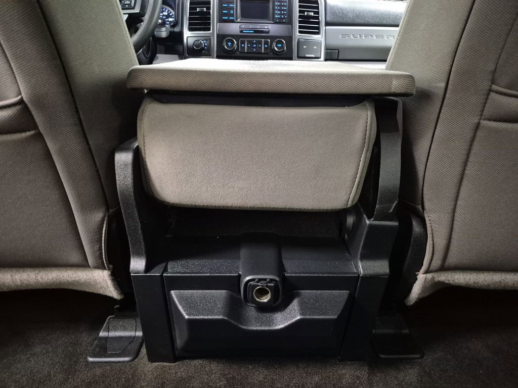 Used 2018 Ford F250 XLT w/ Snow Plow Prep Package image 22