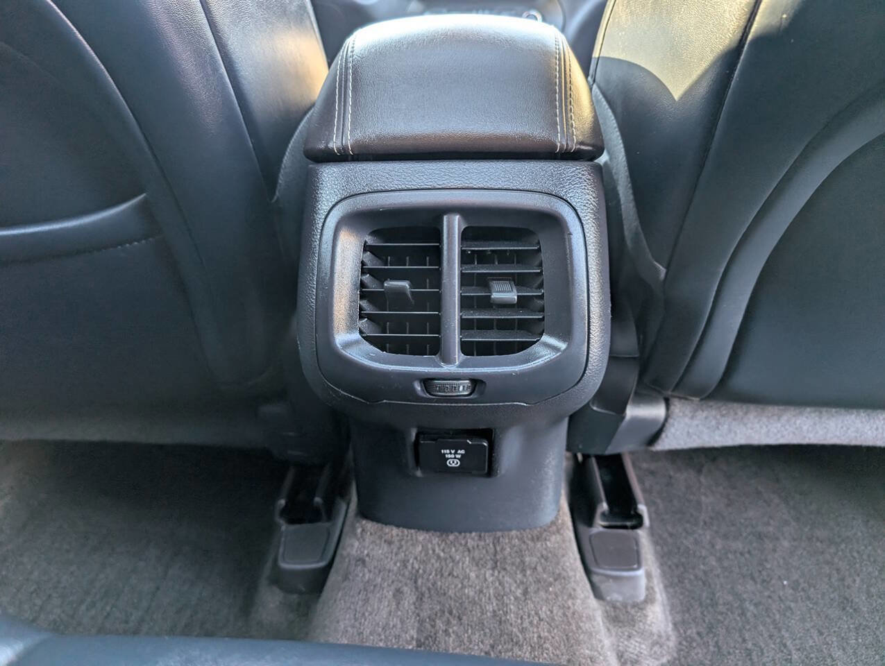 Used 2015 Jeep Cherokee Limited w/ Luxury Group image 27