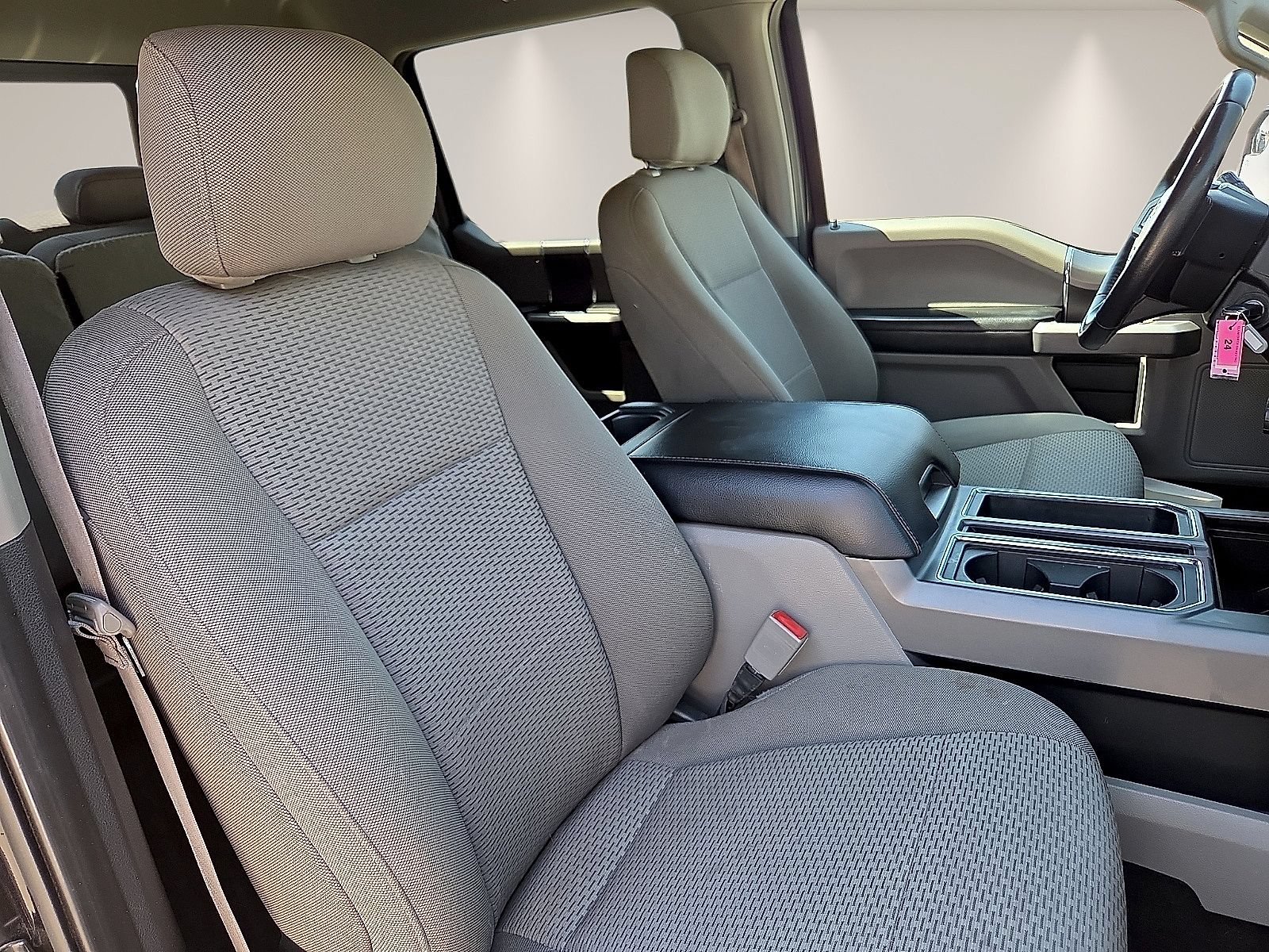 Used 2019 Ford F150 XLT w/ Equipment Group 302A Luxury AWD/4WD image 9