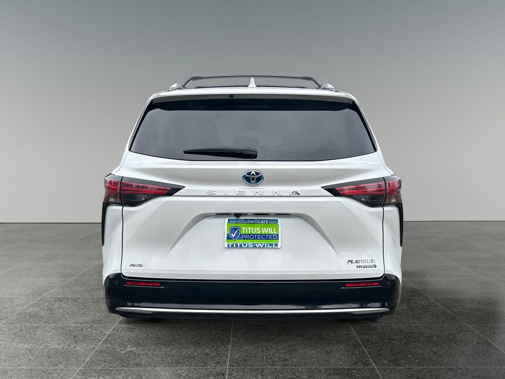 Used 2022 Toyota Sienna Platinum image 6
