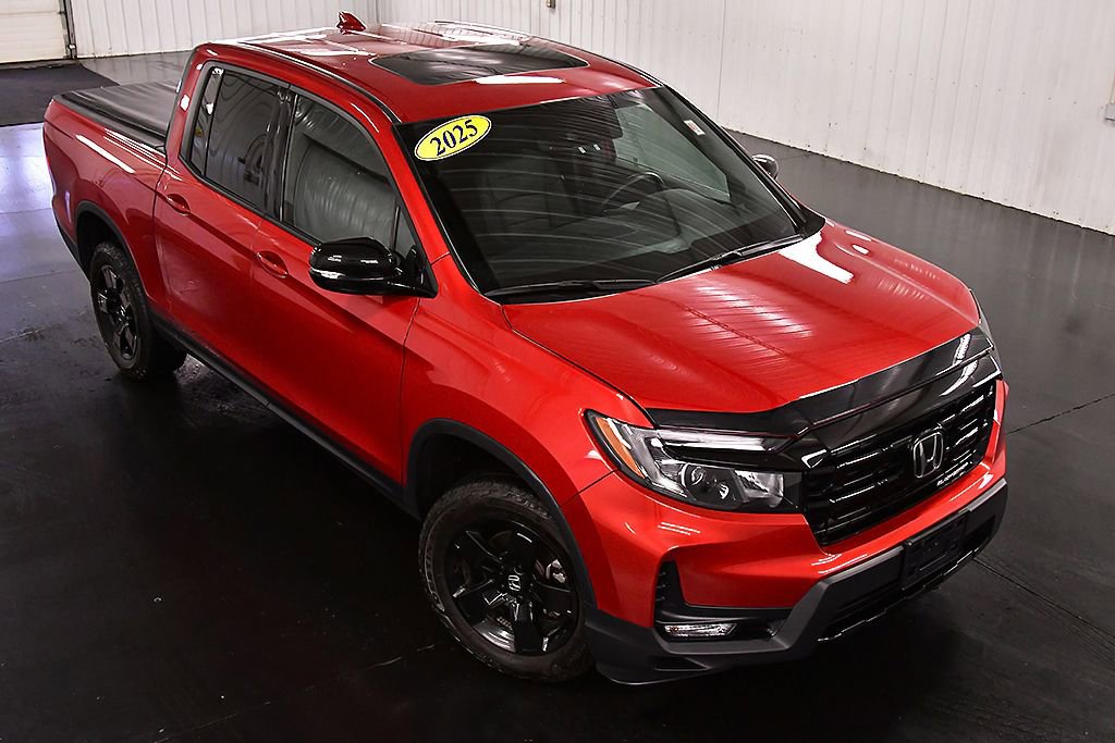 Used 2025 Honda Ridgeline Black Edition image 13