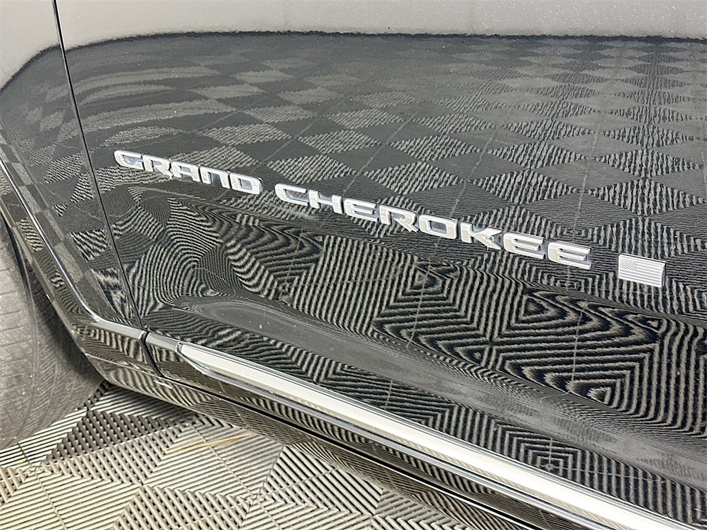 Used 2023 Jeep Grand Cherokee Summit image 28