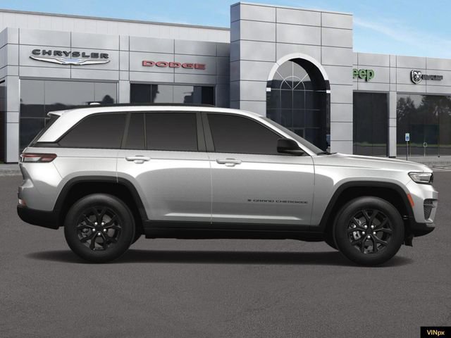 New 2025 Jeep Grand Cherokee Laredo image 9
