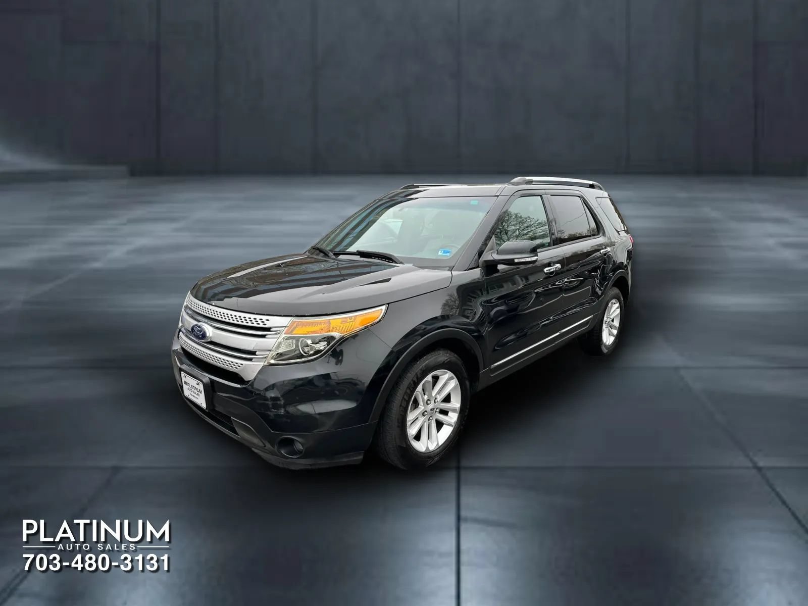 Used 2014 Ford Explorer XLT w/ Equipment Group 202A AWD/4WD image 7