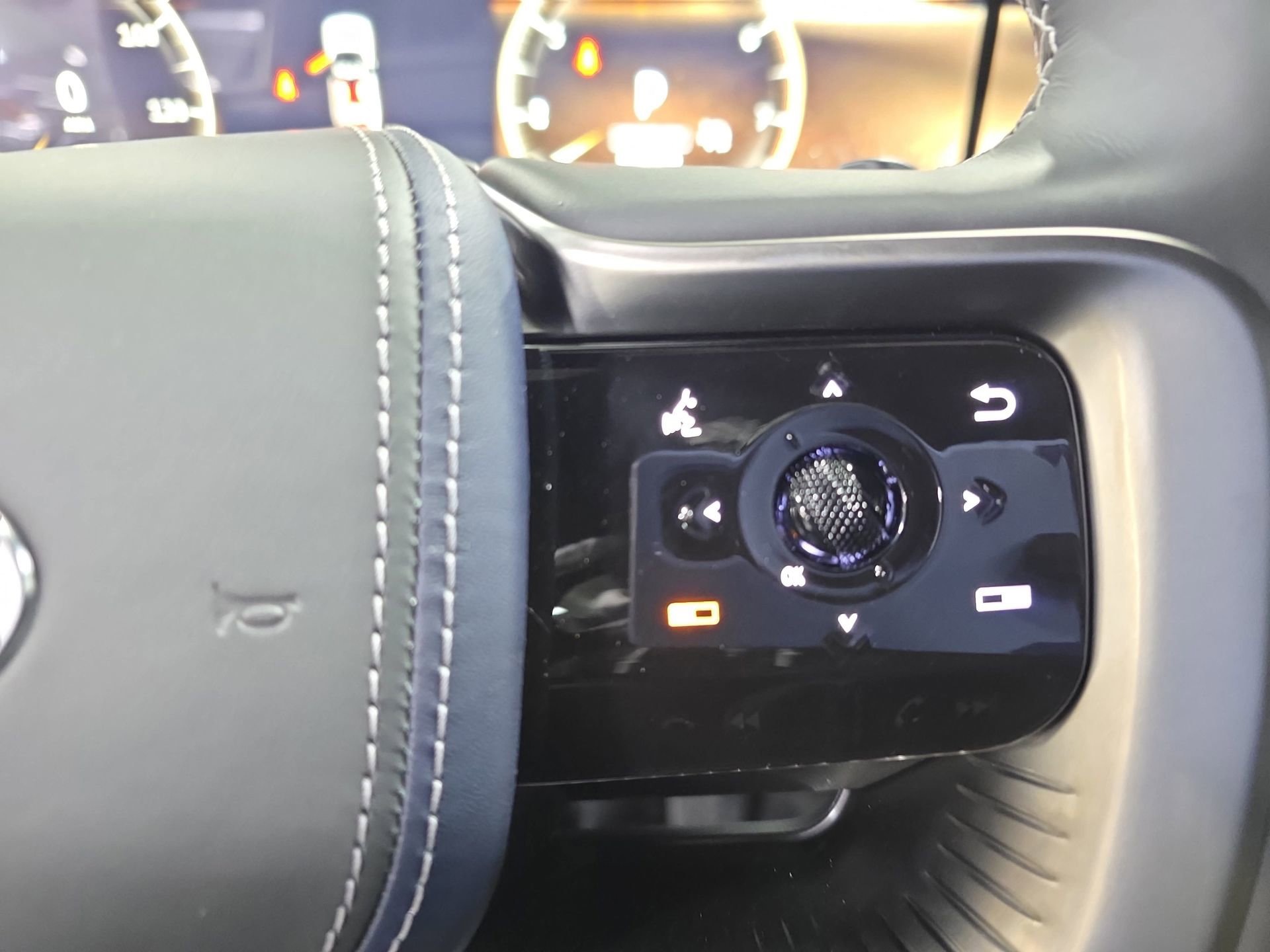 New 2026 INFINITI QX80 4WD w/ Sport Exterior Package image 18