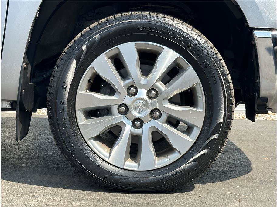 Used 2014 Toyota Tundra Limited w/ Limited Premium Package AWD/4WD image 30