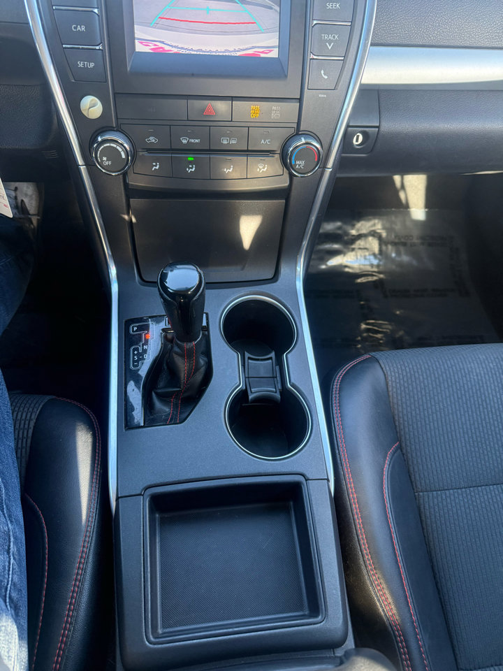 Used 2017 Toyota Camry XLE image 16