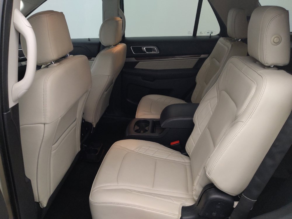 Used 2017 Ford Explorer Platinum AWD/4WD image 18