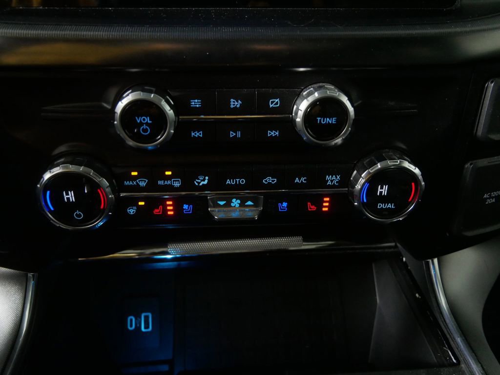 Used 2021 Ford F150 Platinum AWD/4WD image 34