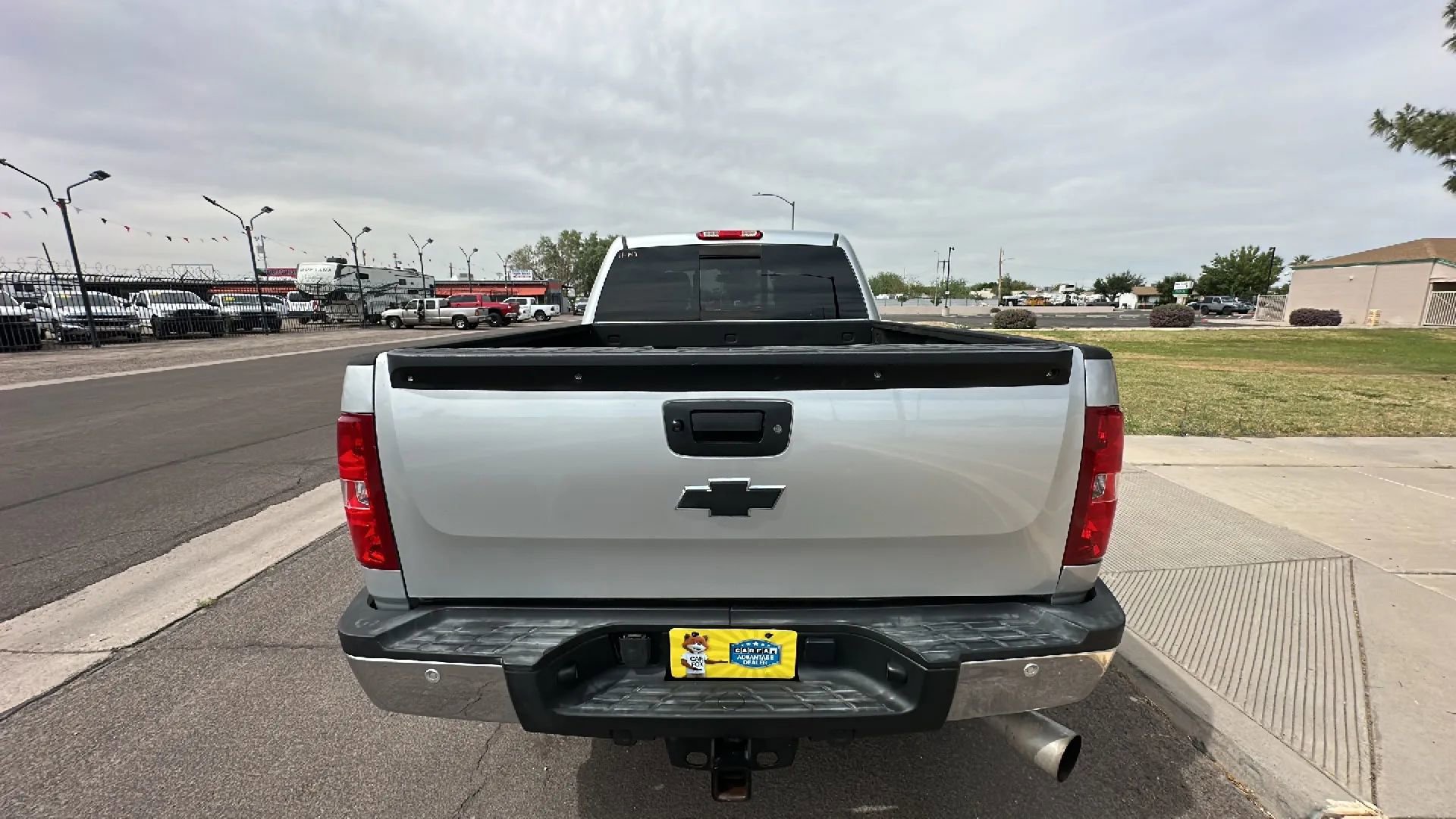 Used 2011 Chevrolet Silverado 2500 LT w/ Interior Plus Package AWD/4WD image 3