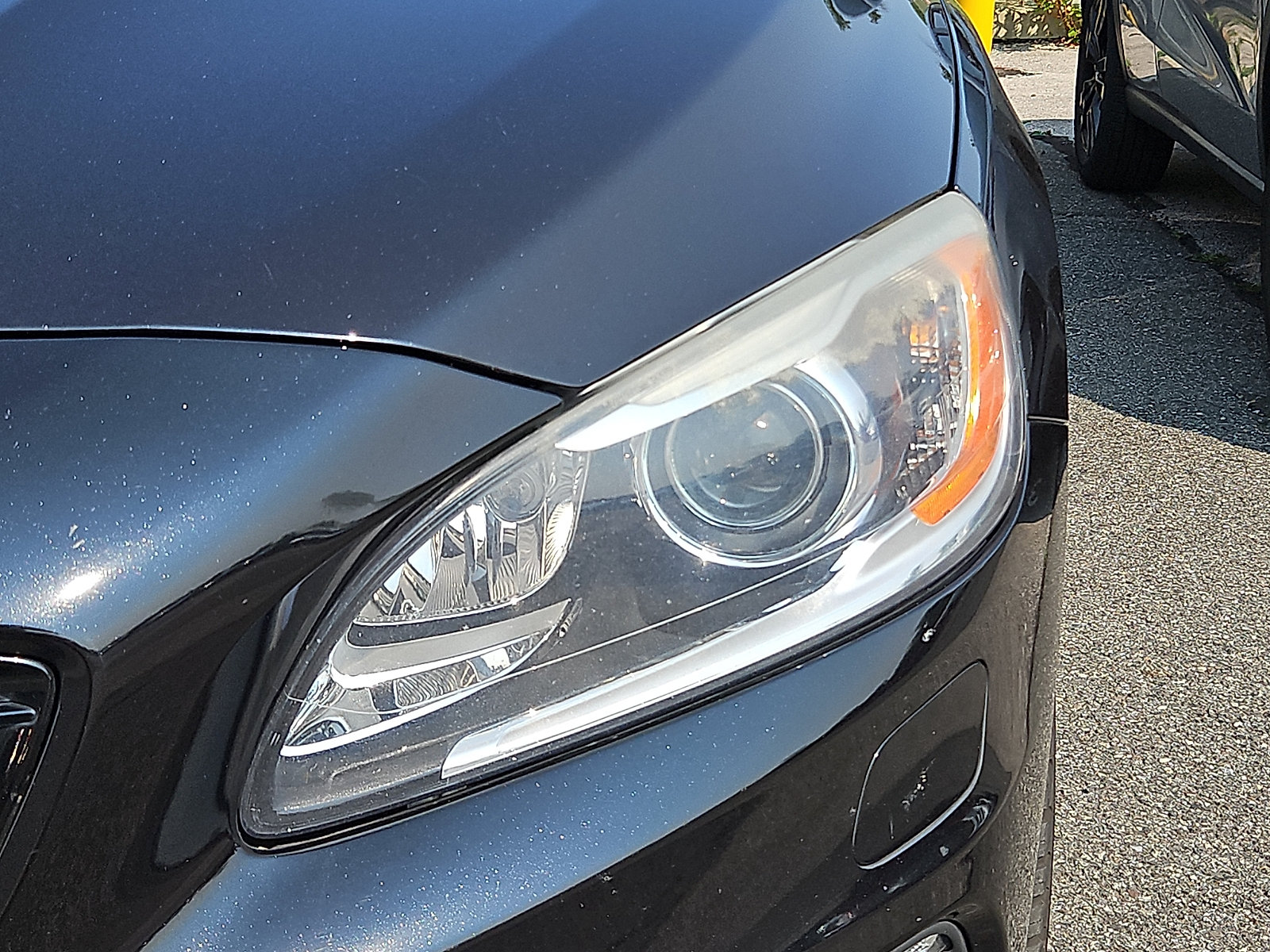 Used 2018 Volvo S60 T5 Dynamic w/ Vision Package FWD image 5