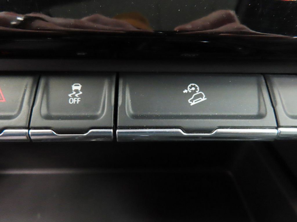 Used 2024 GMC Sierra 3500 Denali w/ Denali Reserve Package image 74