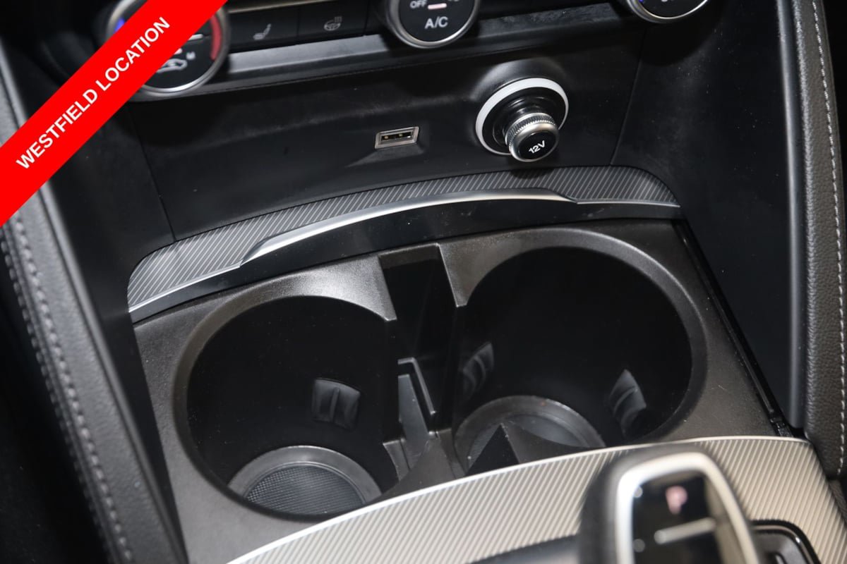 Used 2024 Alfa Romeo Stelvio Ti AWD/4WD image 31