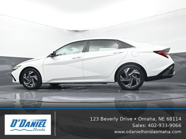 Used 2024 Hyundai Elantra SEL w/ Convenience Package FWD image 10