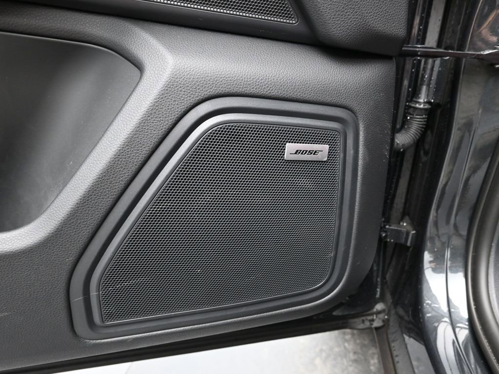 Certified 2023 Porsche Macan image 13