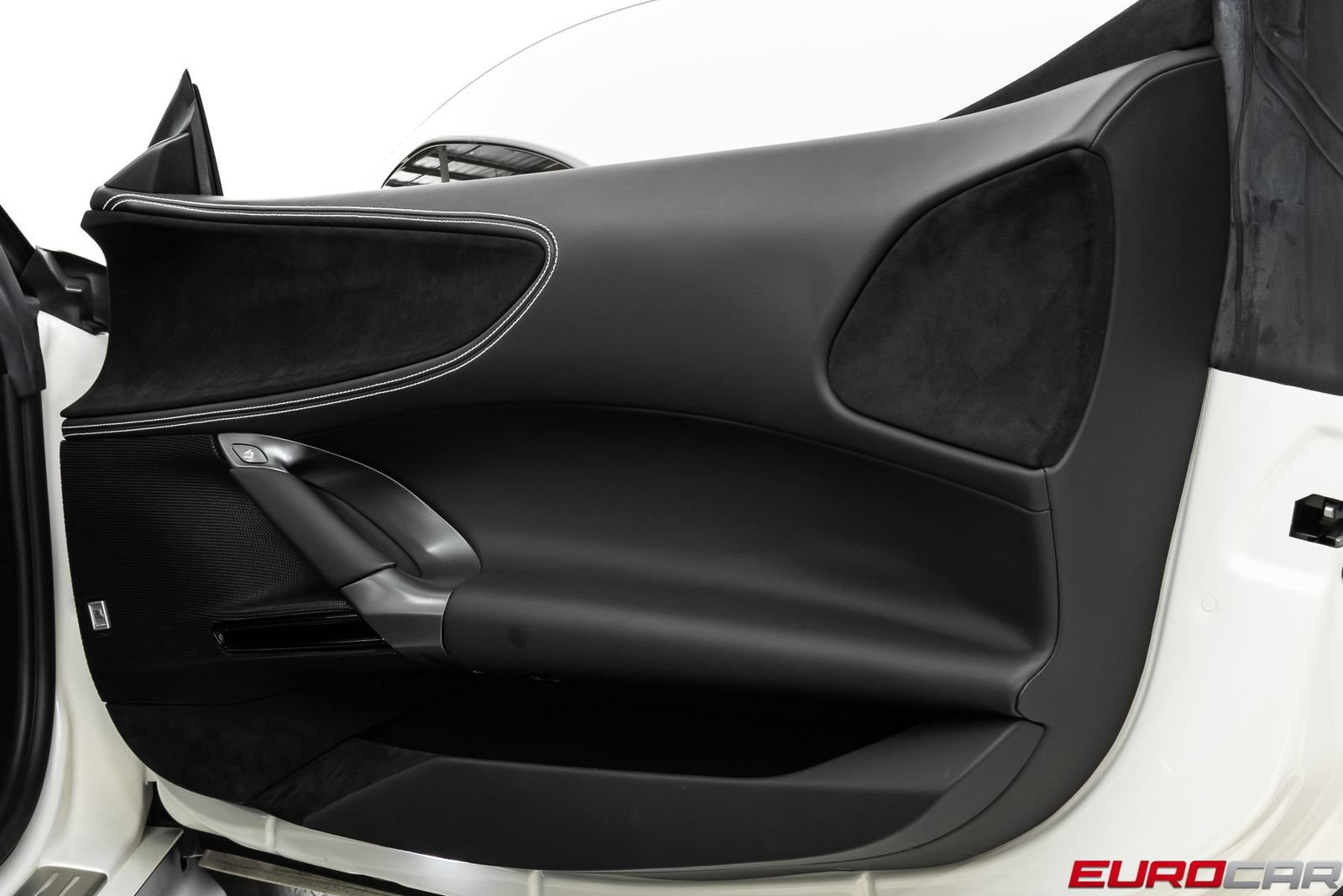 Used 2023 Ferrari SF90 Stradale AWD/4WD image 30