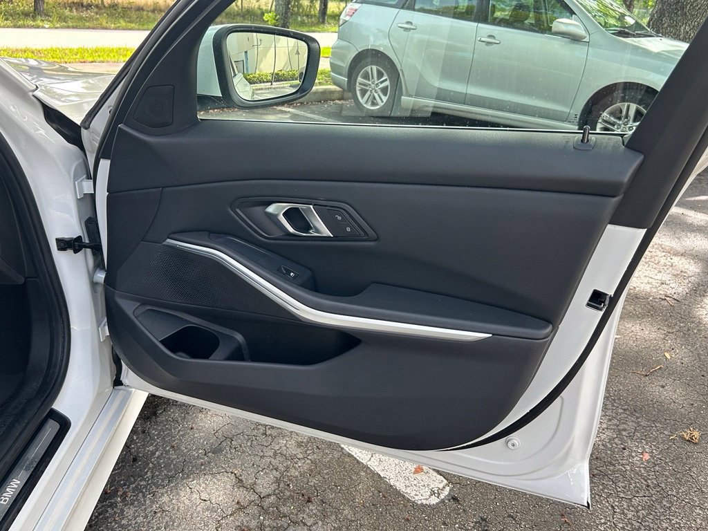 Used 2025 BMW 330i Sedan RWD image 30