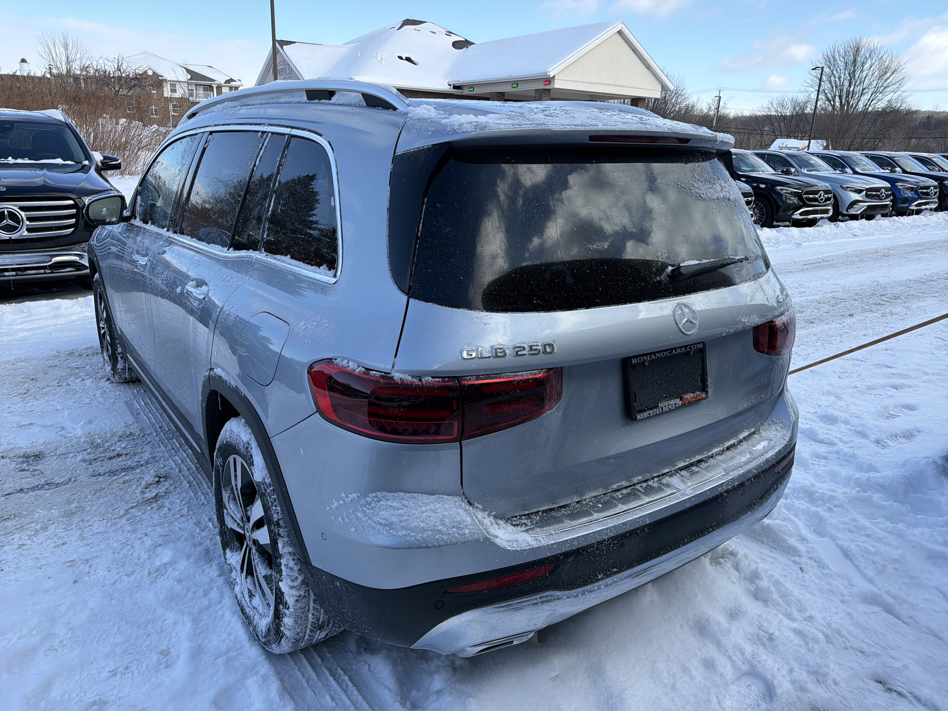 New 2026 Mercedes-Benz GLB 250 4MATIC image 5