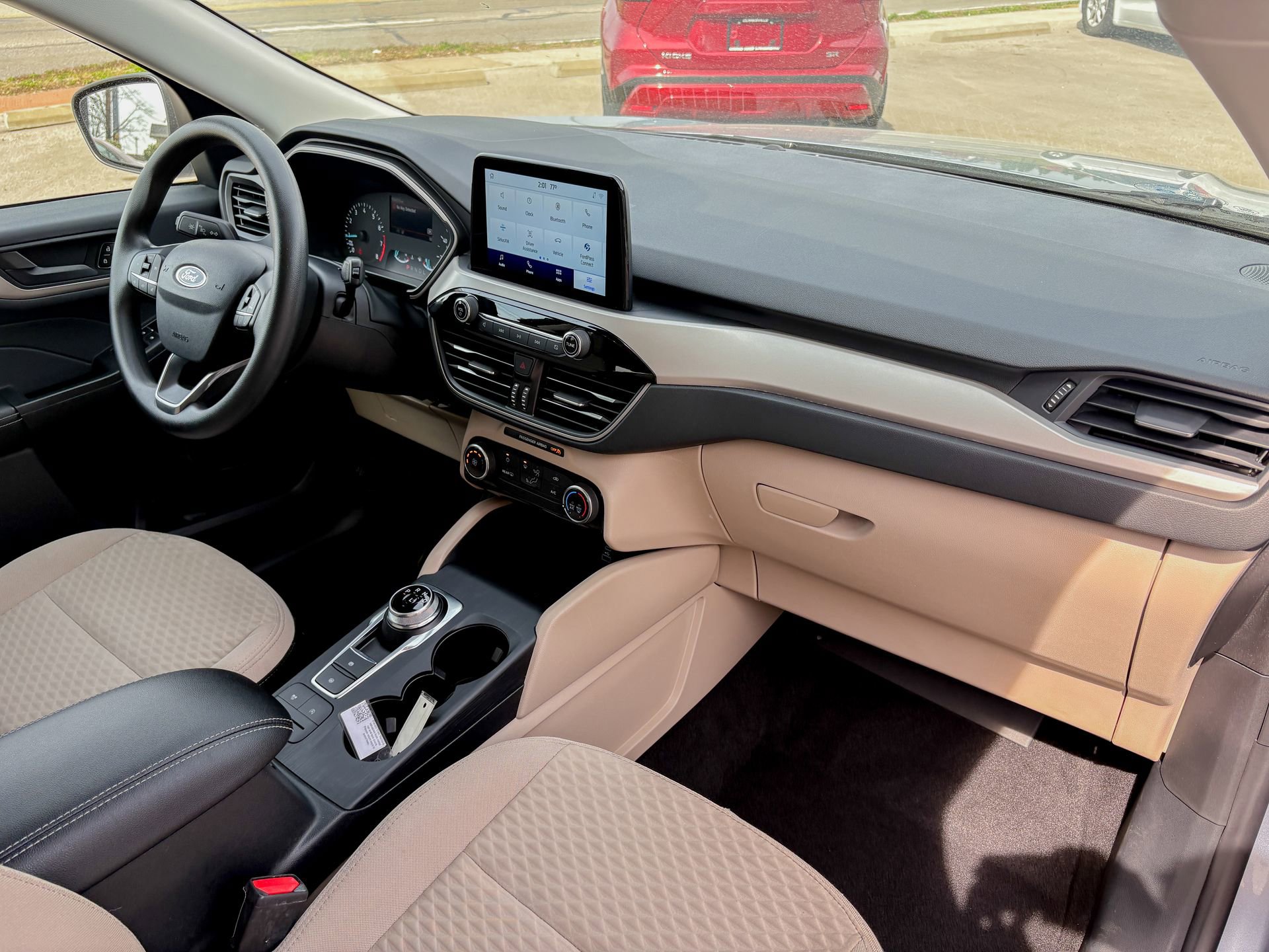 Used 2022 Ford Escape SE image 23