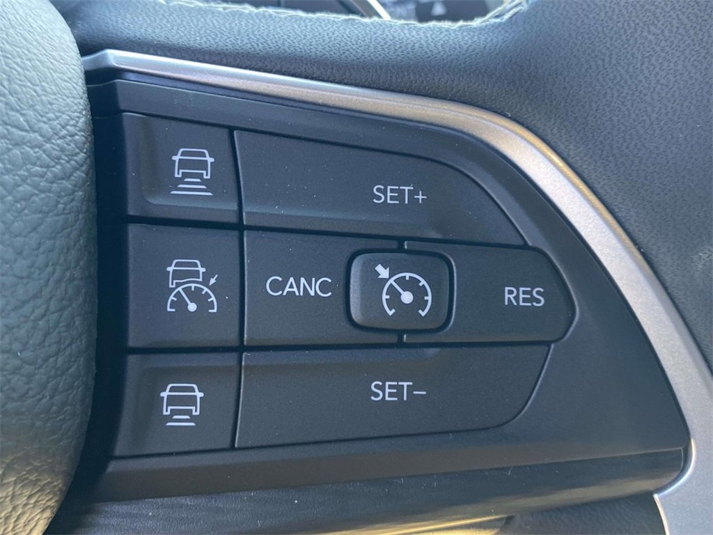 New 2025 Jeep Grand Cherokee L Laredo image 22