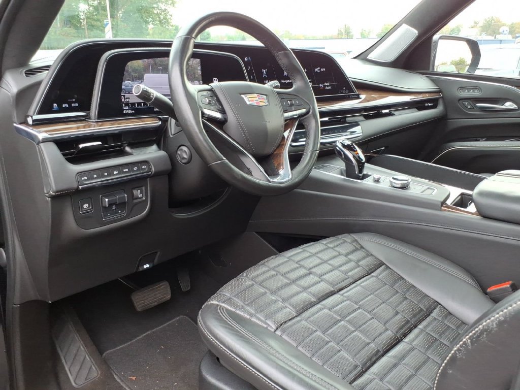Used 2021 Cadillac Escalade Premium Luxury Platinum AWD/4WD image 15