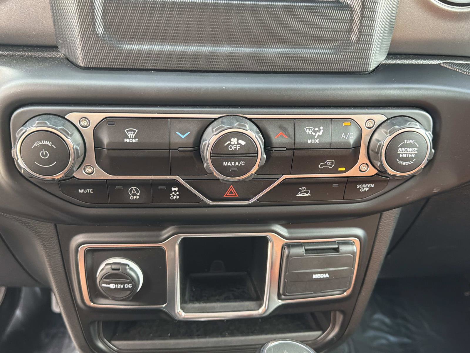 Used 2023 Jeep Wrangler Unlimited Sport AWD/4WD image 23