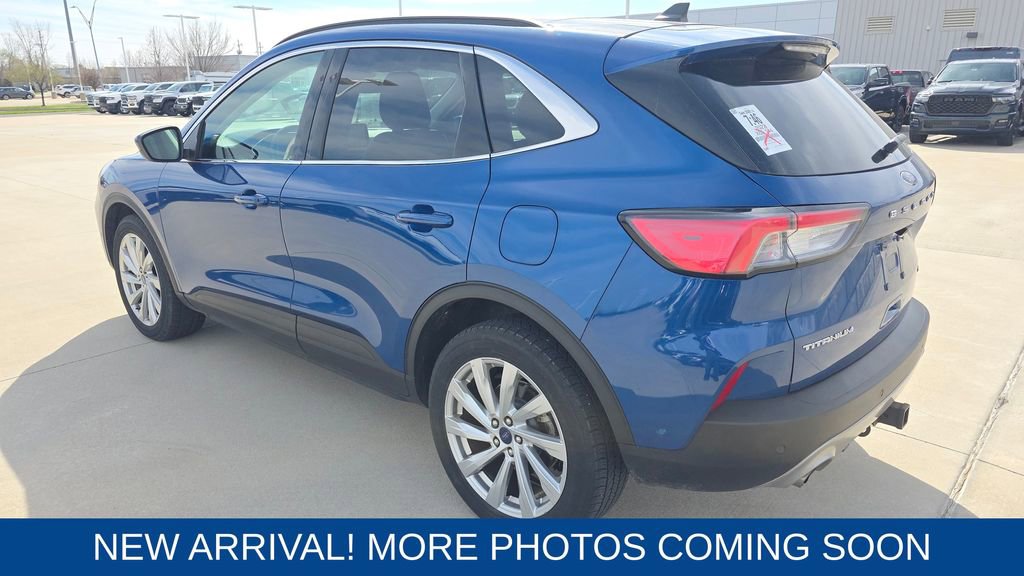 Used 2022 Ford Escape Titanium w/ Titanium Elite Package image 3