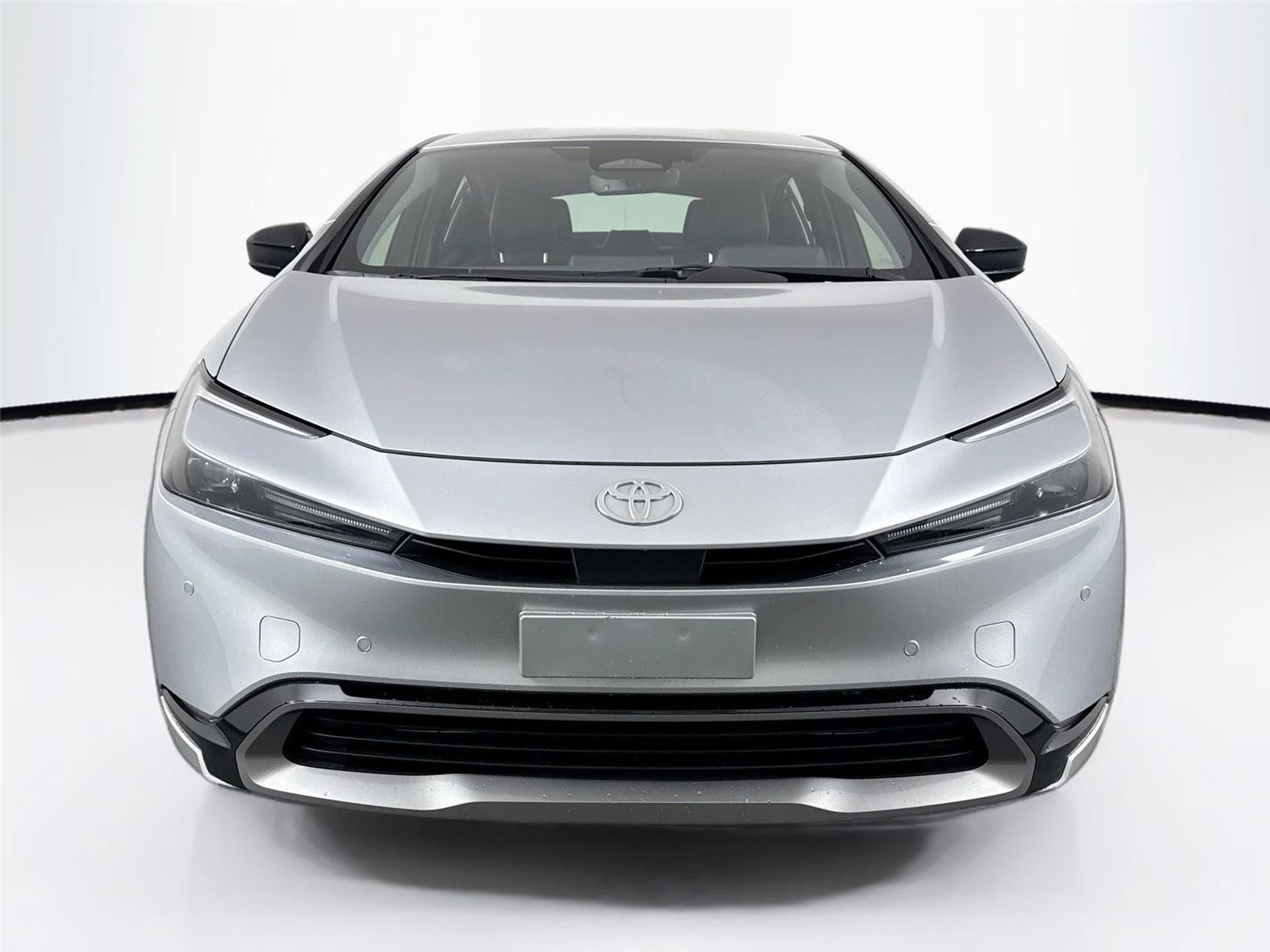 Certified 2025 Toyota Prius XLE FWD image 9