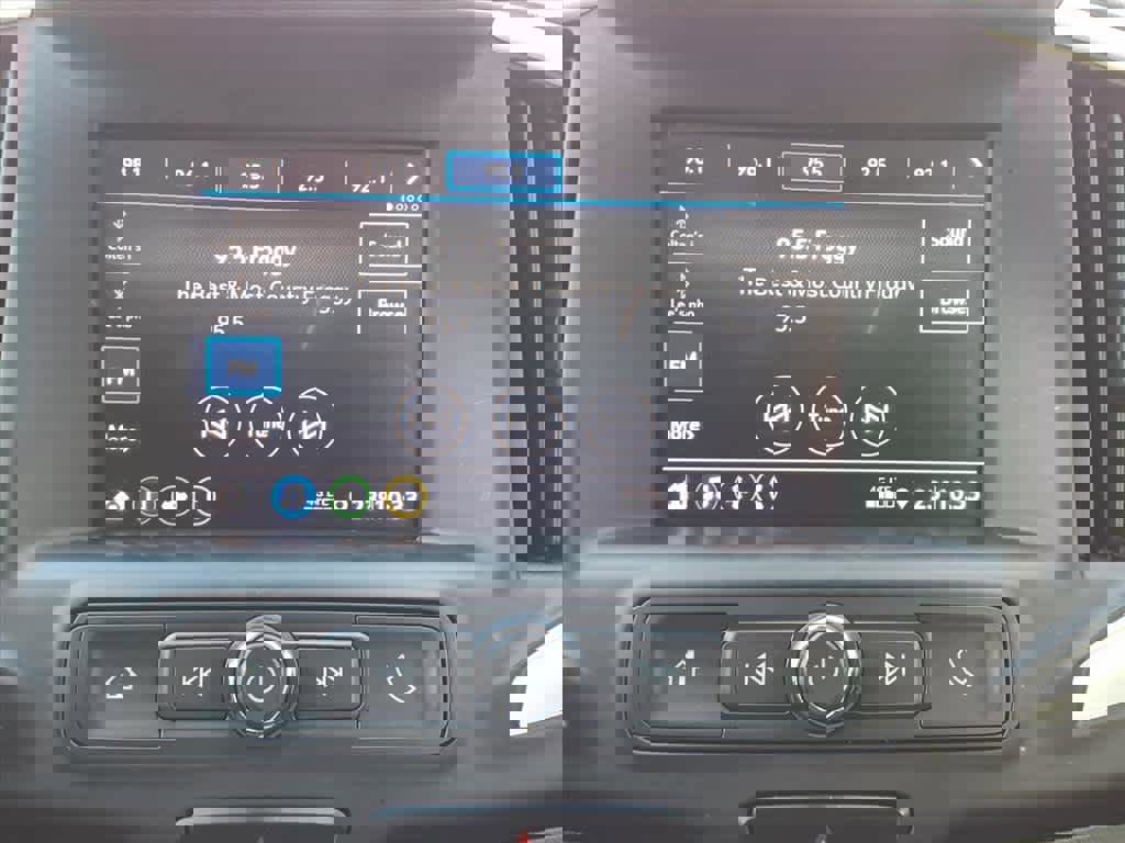 Used 2020 GMC Terrain SLE image 18