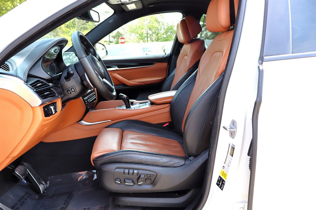 Used 2017 BMW X6 xDrive50i AWD/4WD image 18