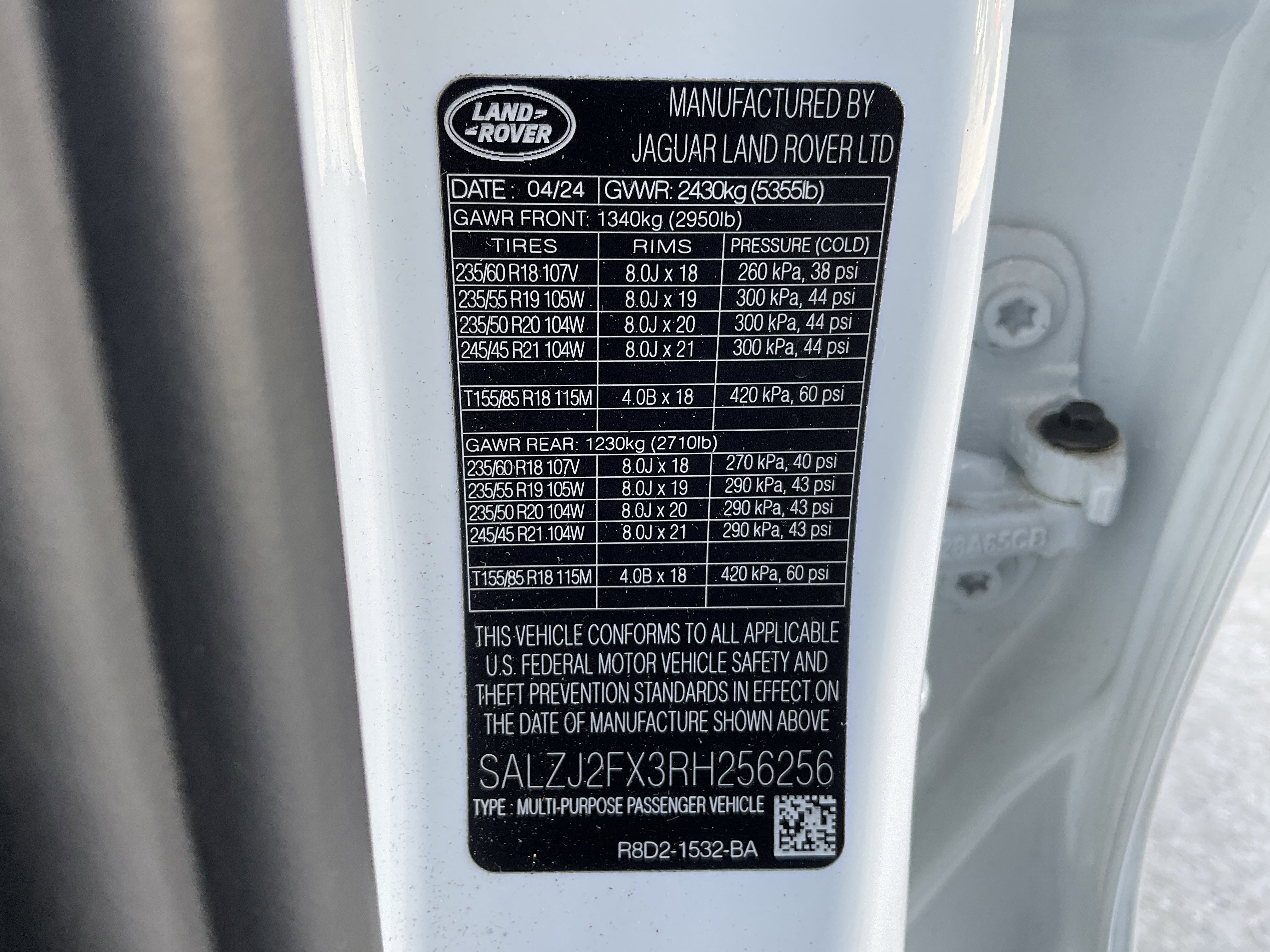 Used 2024 Land Rover Range Rover Evoque S image 37