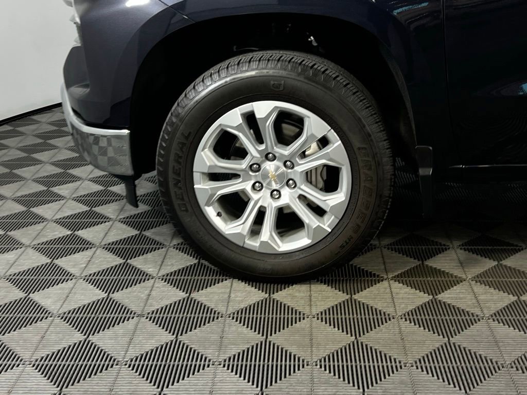 Used 2024 Chevrolet Silverado 1500 LTZ image 10