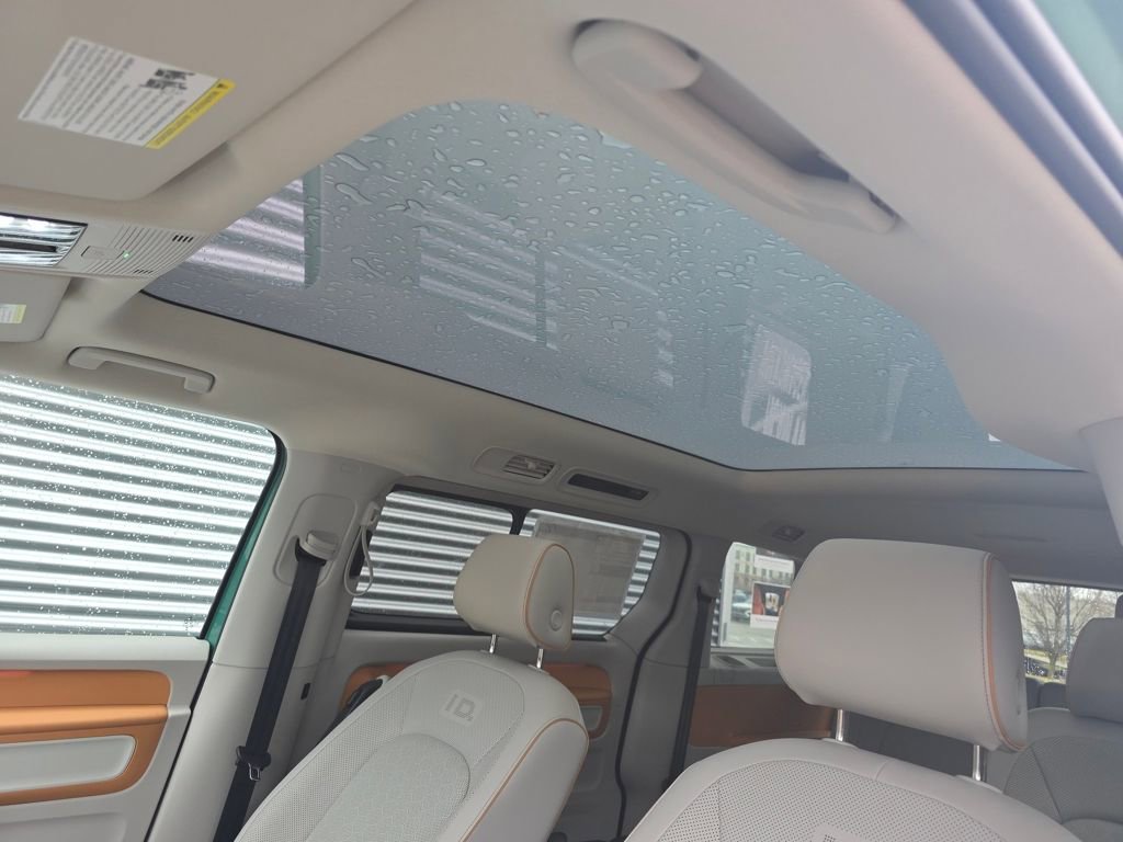 New 2025 Volkswagen ID. Buzz 1st Edition image 4