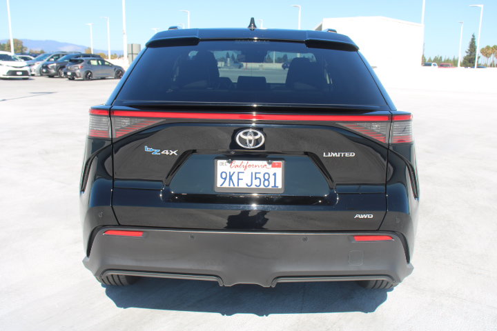 Certified 2023 Toyota bZ4X AWD image 5