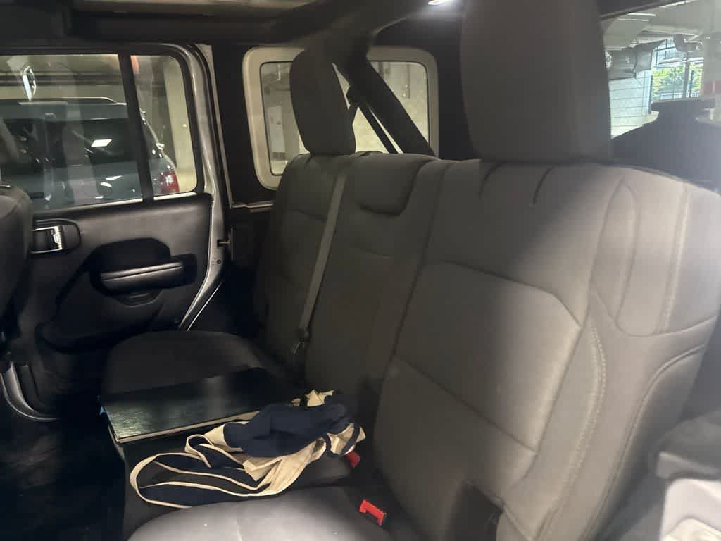 Used 2018 Jeep Wrangler Unlimited Sport S AWD/4WD image 4