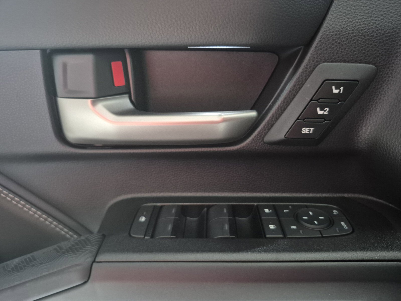 New 2026 Toyota 4Runner Limited AWD/4WD image 16